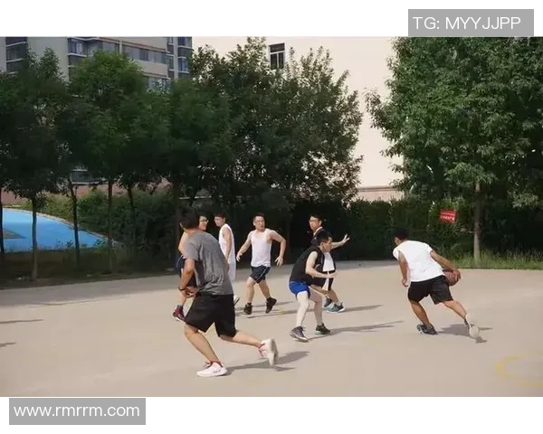 南京篮球队荣登篮球意识排行榜第三名展现卓越团队智慧与实力 南京篮球队荣登篮球意识排行榜第三名展现卓越团队智慧与实力